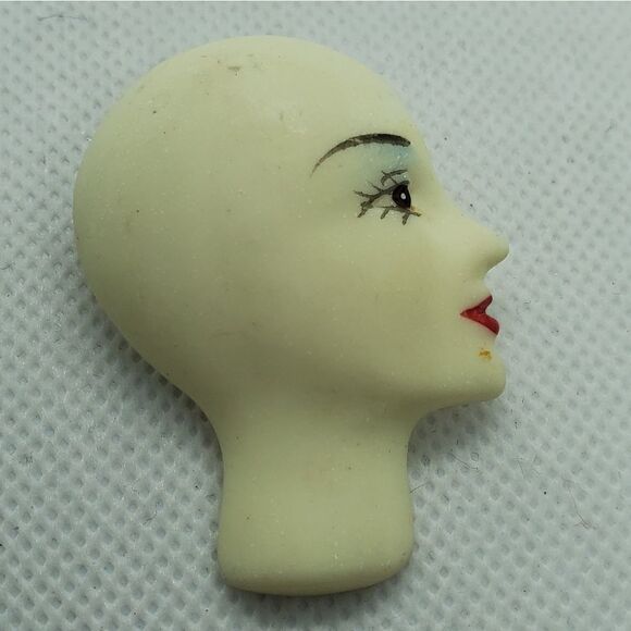 Vintage Head Brooch  - Picture 1 of 3
